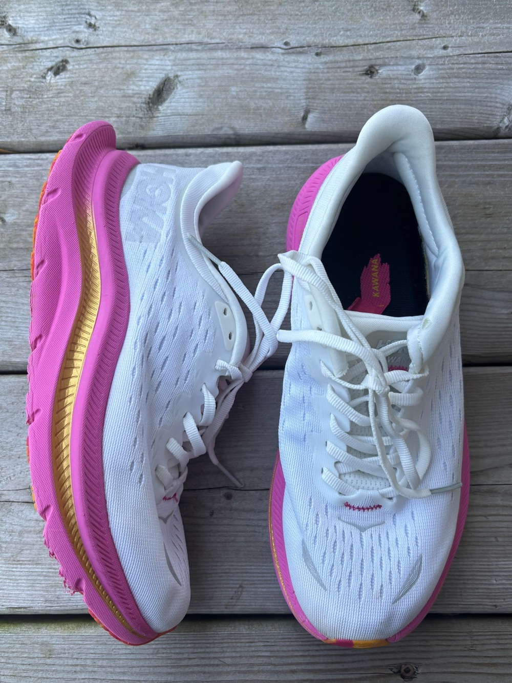 Women's 6 WIDE Hoka One One Kawana Running Shoes Runners Pink Gold White